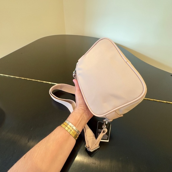 NWT Athletic Athleisure Streetwear Lululemon Now and Always Crossbody Mini/Bag - Picture 14 of 17